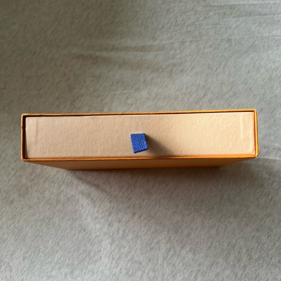 Louis Vuitton box 8x5 - Picture 3 of 5